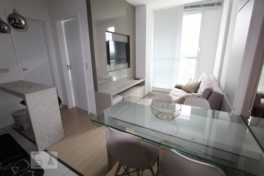 Foto 1 de Apartamento com 1 Quarto para alugar, 30m² em Seminário, Curitiba