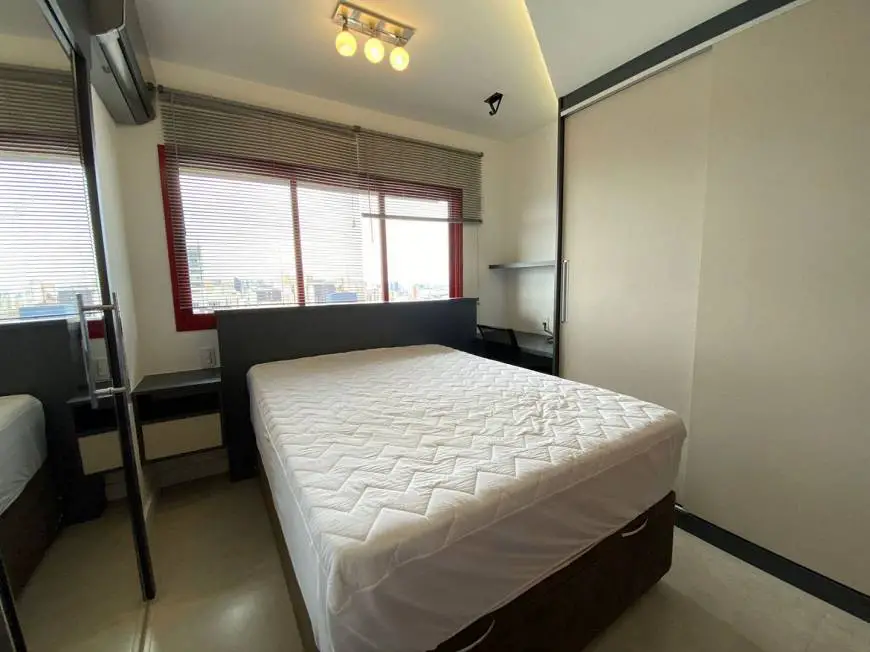 Foto 5 de Apartamento com 1 Quarto para alugar, 35m² em Vila Izabel, Curitiba
