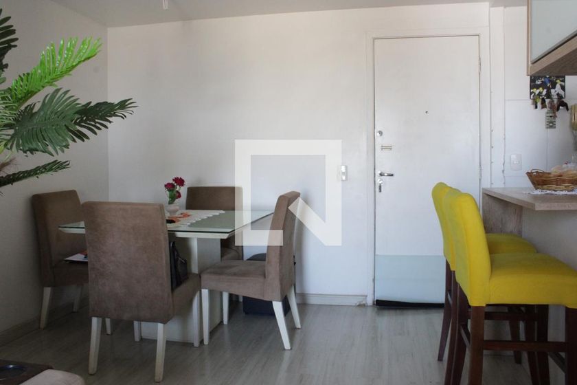 Foto 4 de Apartamento com 2 Quartos para alugar, 60m² em Cascadura, Rio de Janeiro