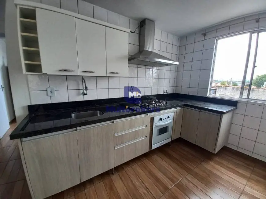 Foto 2 de Apartamento com 2 Quartos à venda, 70m² em Sitio Cercado, Curitiba