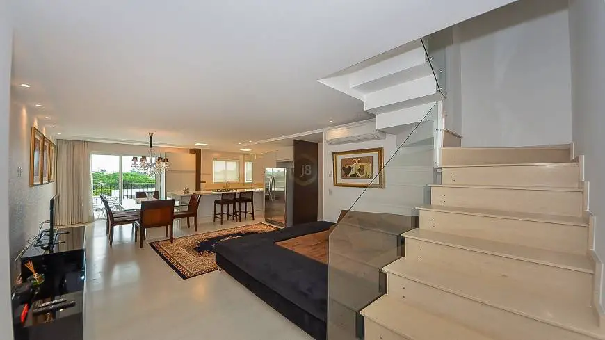 Foto 1 de Apartamento com 3 Quartos para alugar, 190m² em Batel, Curitiba