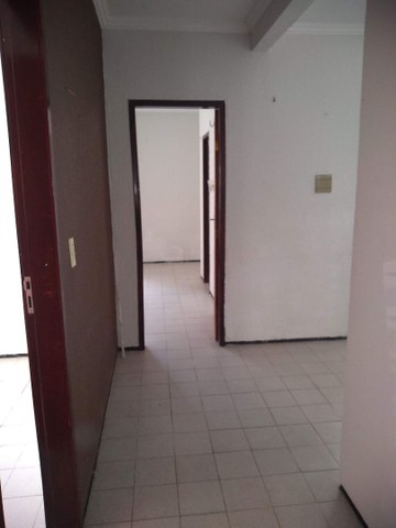 Foto 4 de Apartamento com 3 Quartos à venda, 76m² em Icarai, Caucaia