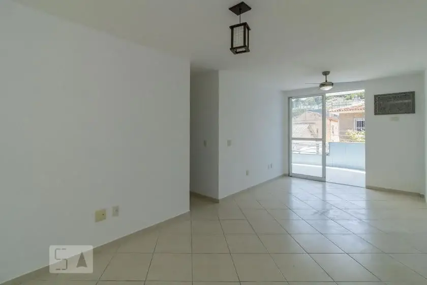 Foto 1 de Apartamento com 3 Quartos para alugar, 107m² em Pitangueiras, Rio de Janeiro
