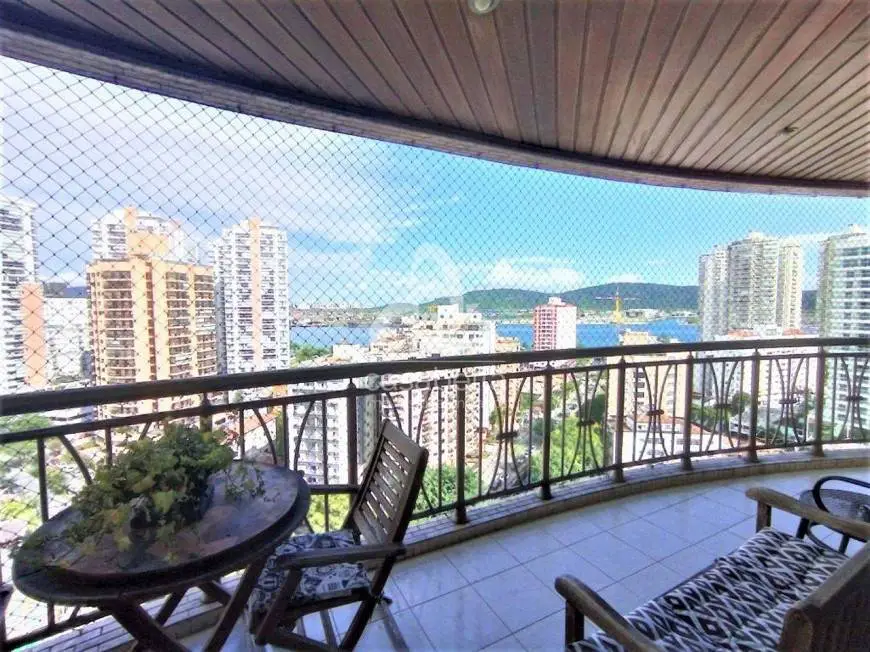 Foto 1 de Apartamento com 3 Quartos à venda, 143m² em Ponta da Praia, Santos