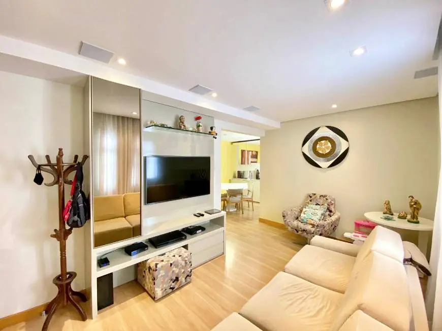 Foto 2 de Apartamento com 3 Quartos à venda, 120m² em Sagrada Família, Belo Horizonte