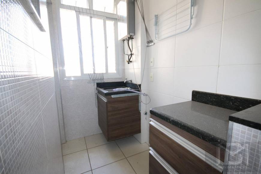 Foto 4 de Apartamento com 3 Quartos à venda, 90m² em Santa Luzia, Serra