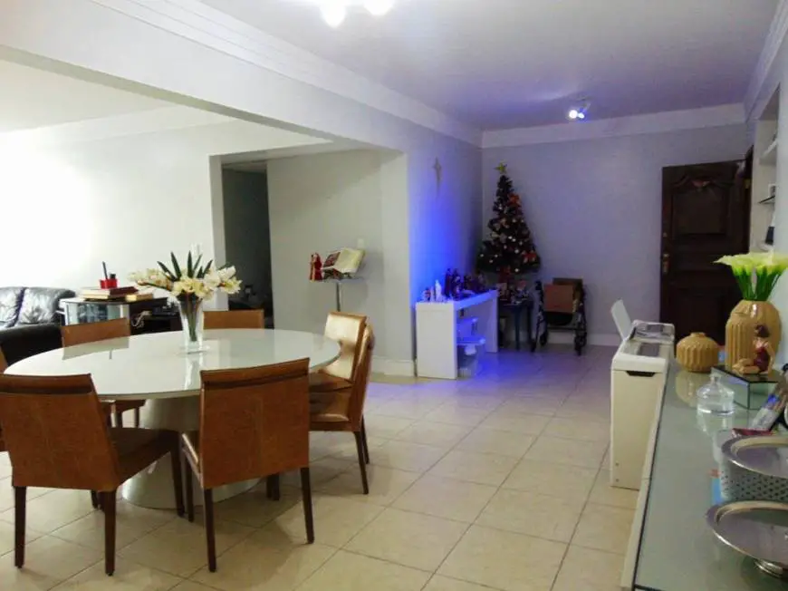 Foto 1 de Apartamento com 4 Quartos à venda, 206m² em Barra, Salvador
