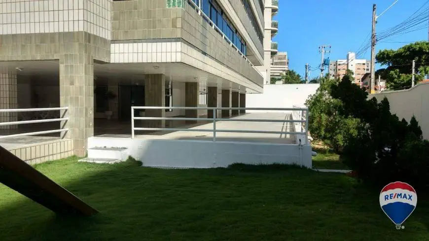 Foto 3 de Apartamento com 4 Quartos à venda, 231m² em Cocó, Fortaleza