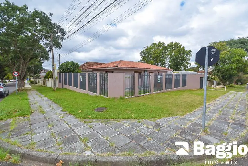 Foto 1 de Casa com 3 Quartos para alugar, 120m² em Bom Retiro, Curitiba