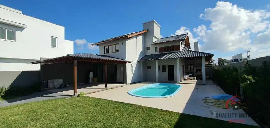 Foto 1 de Casa com 3 Quartos à venda, 243m² em Jurerê, Florianópolis