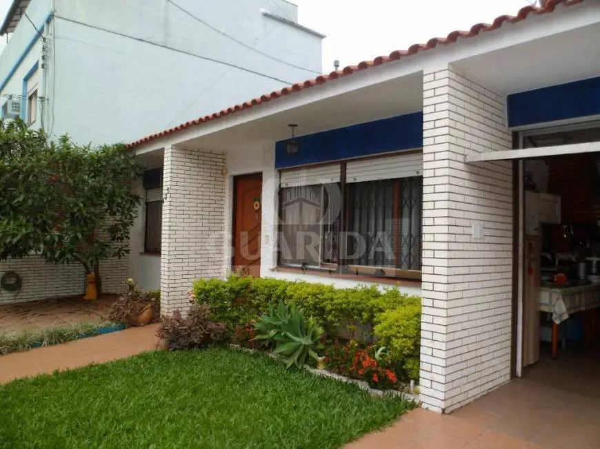 Foto 1 de Casa com 3 Quartos à venda, 180m² em São Sebastião, Porto Alegre