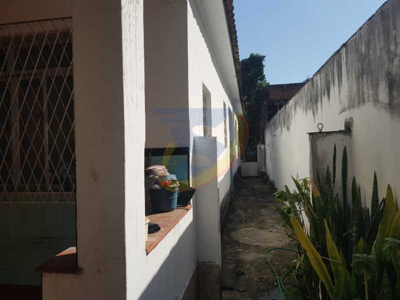 Foto 1 de Casa com 3 Quartos à venda, 400m² em  Vila Valqueire, Rio de Janeiro