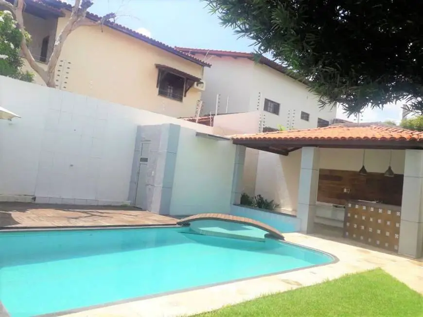 Foto 4 de Casa com 4 Quartos à venda, 352m² em Engenheiro Luciano Cavalcante, Fortaleza