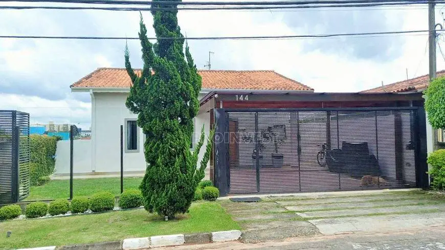 Foto 2 de Casa de Condomínio com 3 Quartos à venda, 238m² em Haras Bela Vista, Vargem Grande Paulista