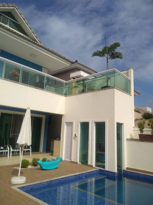 Foto 1 de Casa de Condomínio com 5 Quartos para alugar, 282m² em Recreio Dos Bandeirantes, Rio de Janeiro