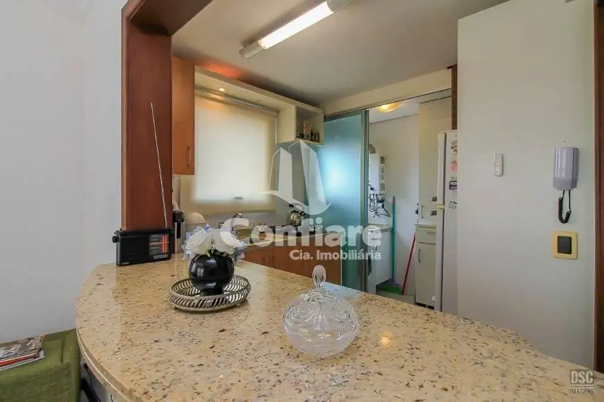 Foto 3 de Apartamento com 1 Quarto à venda, 75m² em Auxiliadora, Porto Alegre
