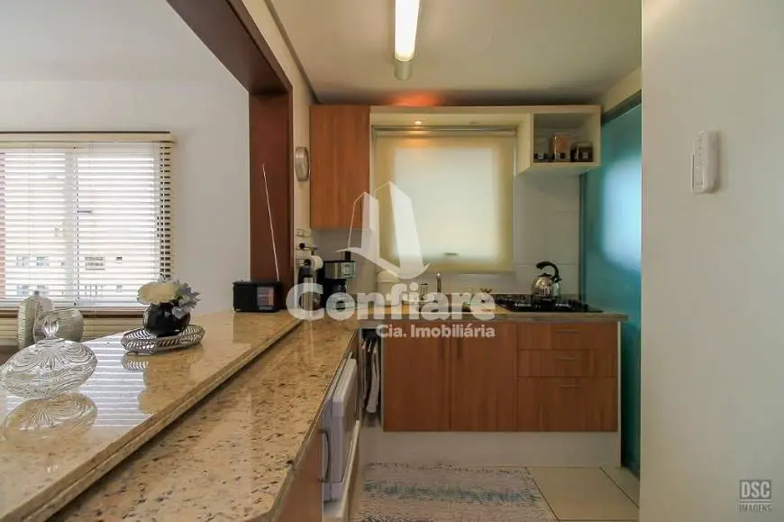 Foto 4 de Apartamento com 1 Quarto à venda, 75m² em Auxiliadora, Porto Alegre