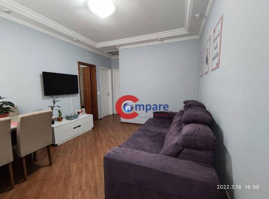 Foto 2 de Apartamento com 2 Quartos à venda, 55m² em Vila das Bandeiras, Guarulhos