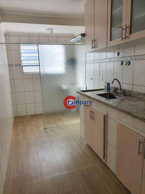 Foto 3 de Apartamento com 2 Quartos à venda, 50m² em Vila Galvão, Guarulhos