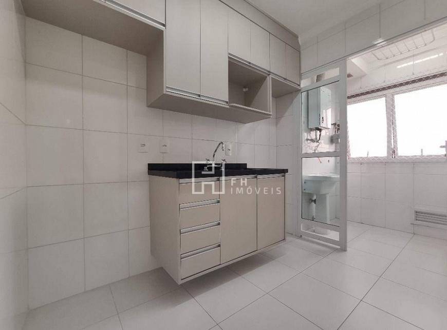 Foto 4 de Apartamento com 2 Quartos à venda, 54m² em Vila Gumercindo, São Paulo