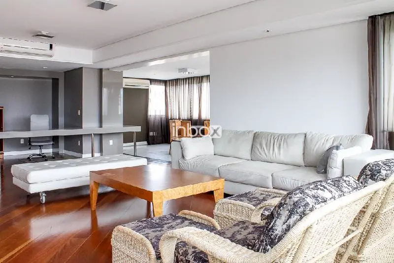 Foto 1 de Apartamento com 3 Quartos para alugar, 202m² em Auxiliadora, Porto Alegre