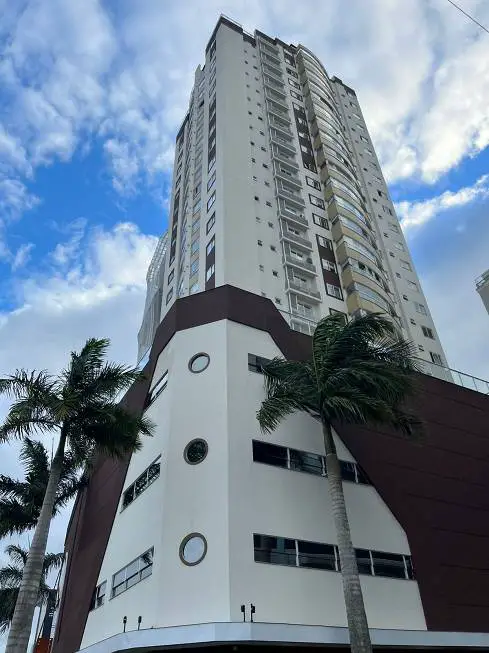 Foto 1 de Apartamento com 3 Quartos para alugar, 98m² em Centro, Itajaí