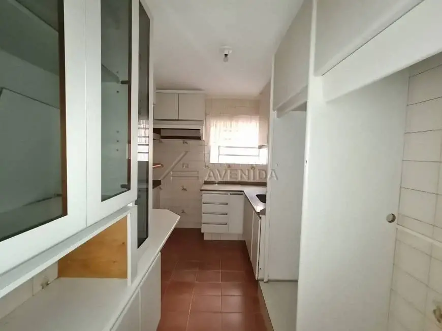Foto 4 de Apartamento com 3 Quartos para alugar, 107m² em Centro, Londrina