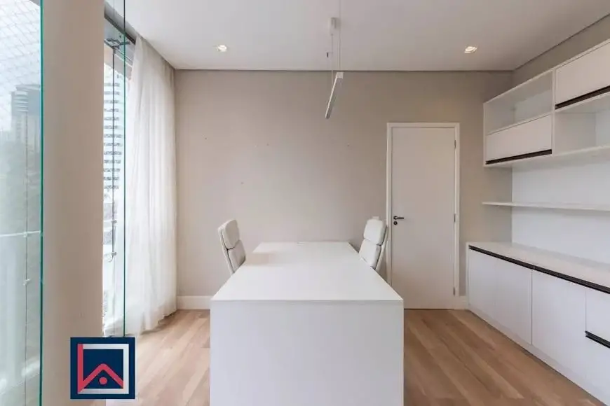 Foto 4 de Apartamento com 3 Quartos para alugar, 140m² em Itaim Bibi, São Paulo