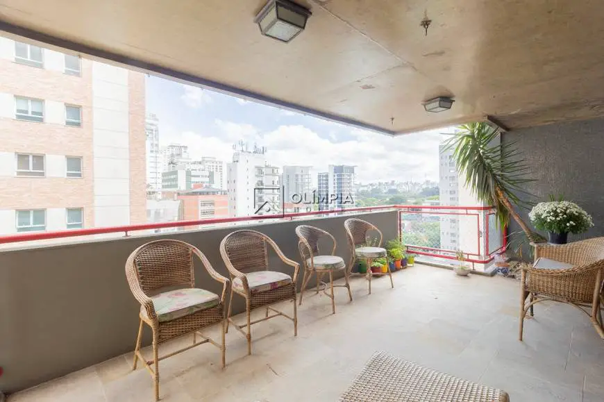 Foto 1 de Apartamento com 3 Quartos para alugar, 276m² em Moema, São Paulo