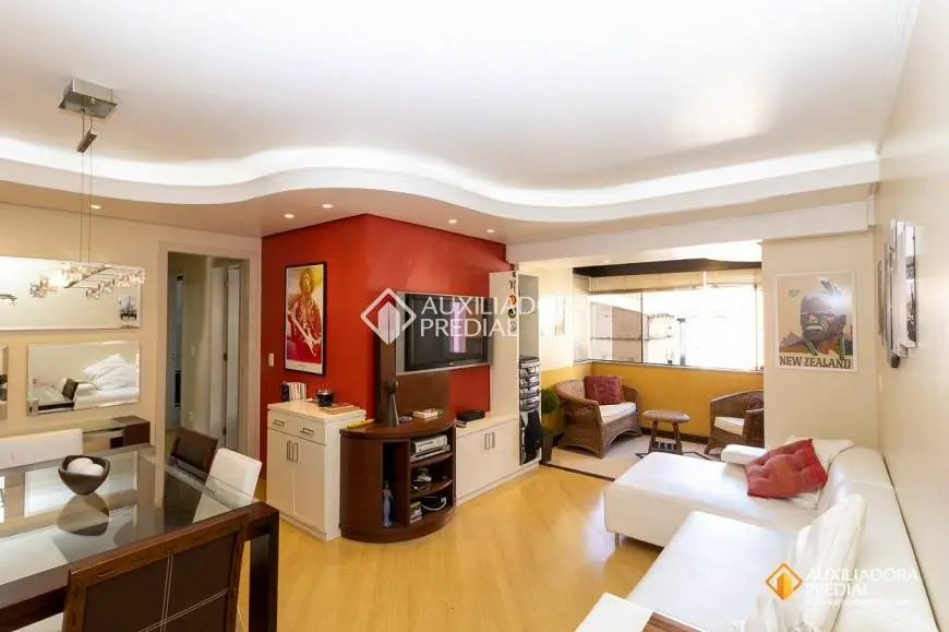 Foto 1 de Apartamento com 3 Quartos para alugar, 92m² em São João, Porto Alegre