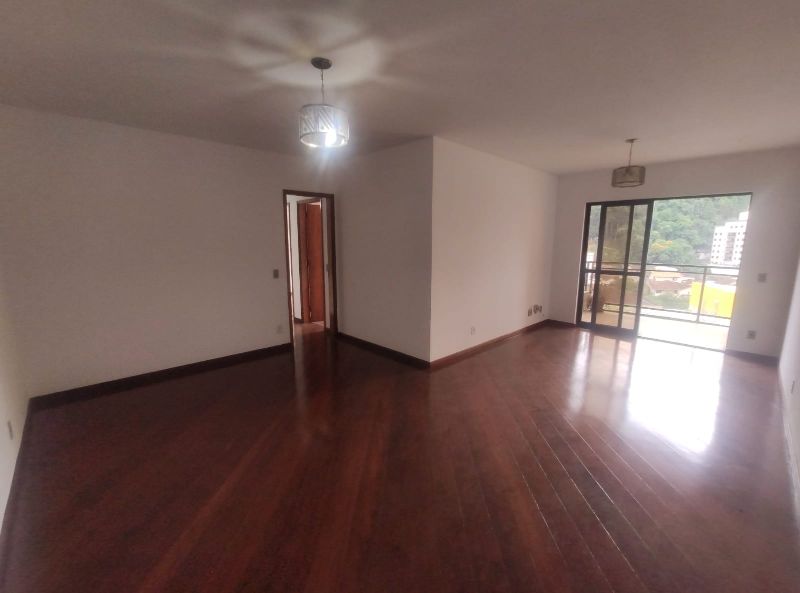 Foto 1 de Apartamento com 3 Quartos à venda, 110m² em Varzea, Teresópolis