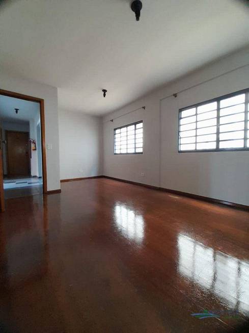 Foto 5 de Apartamento com 3 Quartos para alugar, 80m² em Vila Ipiranga, Londrina