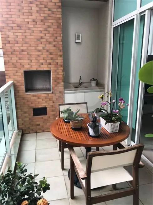 Foto 1 de Apartamento com 3 Quartos para alugar, 141m² em Vila Mariana, São Paulo
