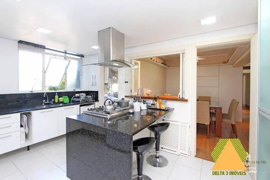 Foto 3 de Apartamento com 4 Quartos à venda, 220m² em Boa Vista, Porto Alegre