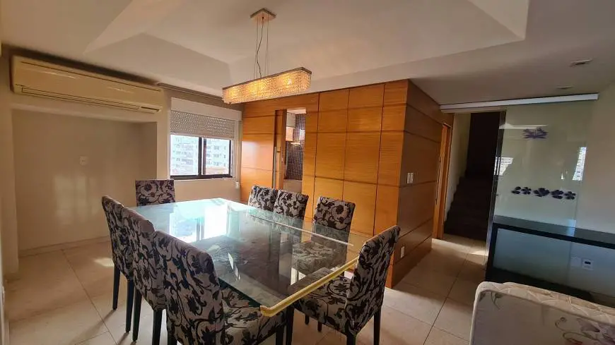 Foto 1 de Apartamento com 4 Quartos à venda, 231m² em Graças, Recife