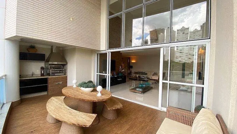 Foto 2 de Apartamento com 4 Quartos à venda, 214m² em Jardim Goiás, Goiânia