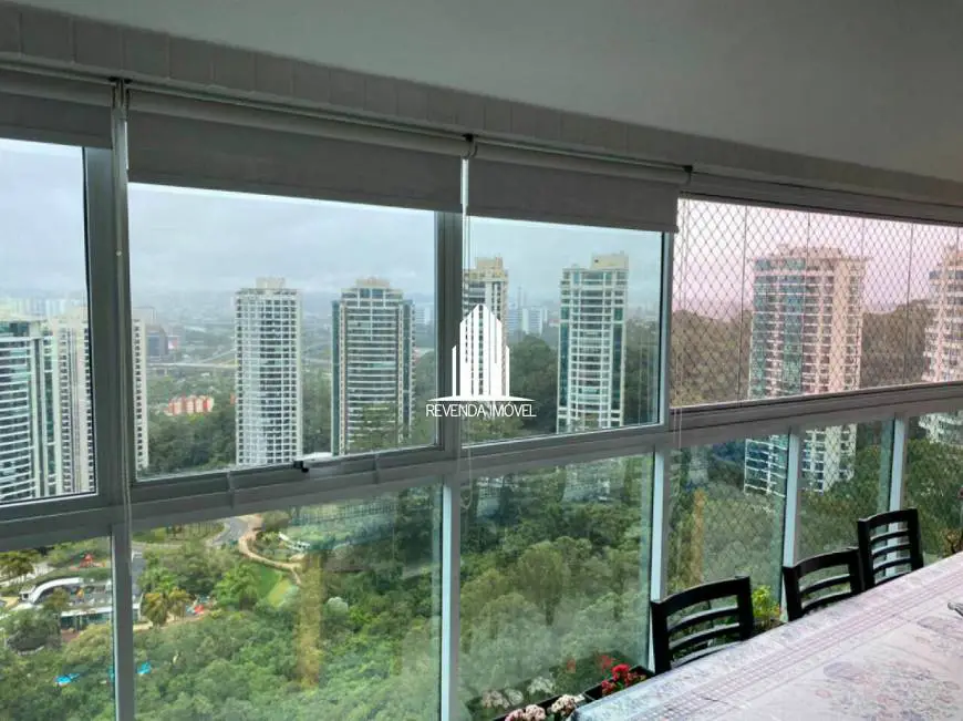 Foto 1 de Apartamento com 4 Quartos à venda, 207m² em Jardim Parque Morumbi, São Paulo