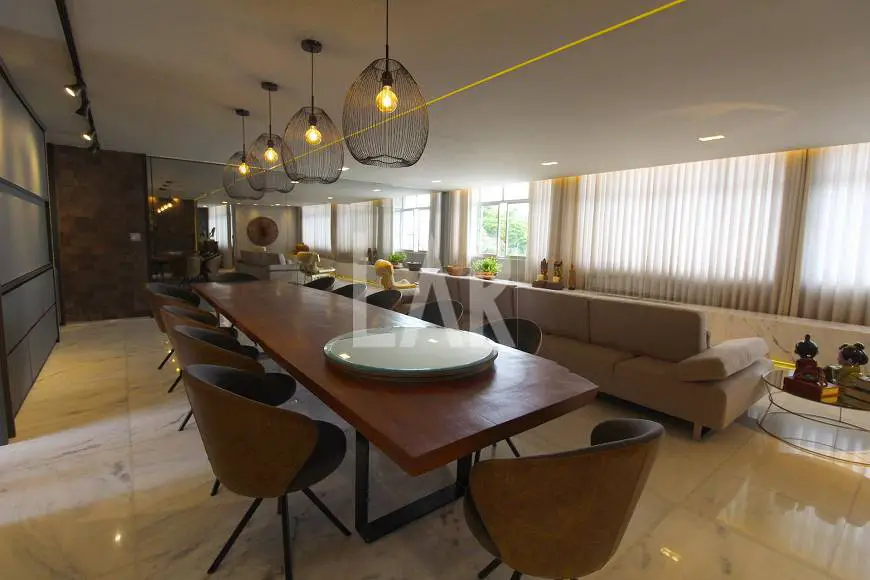 Foto 1 de Apartamento com 4 Quartos à venda, 290m² em Sion, Belo Horizonte