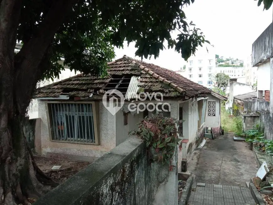 Foto 1 de Casa com 1 Quarto à venda, 745m² em Penha, Rio de Janeiro
