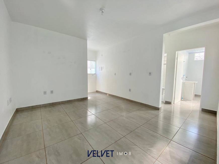 Foto 1 de Casa com 2 Quartos para alugar, 62m² em Jardim Eldorado, Palhoça