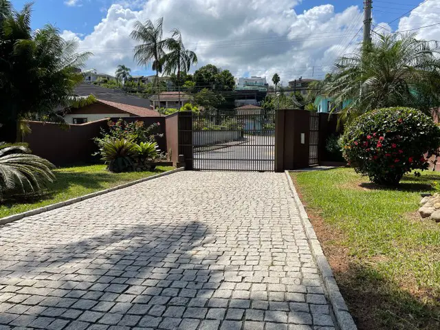 Foto 2 de Casa com 3 Quartos à venda, 1170m² em Bom Retiro, Joinville