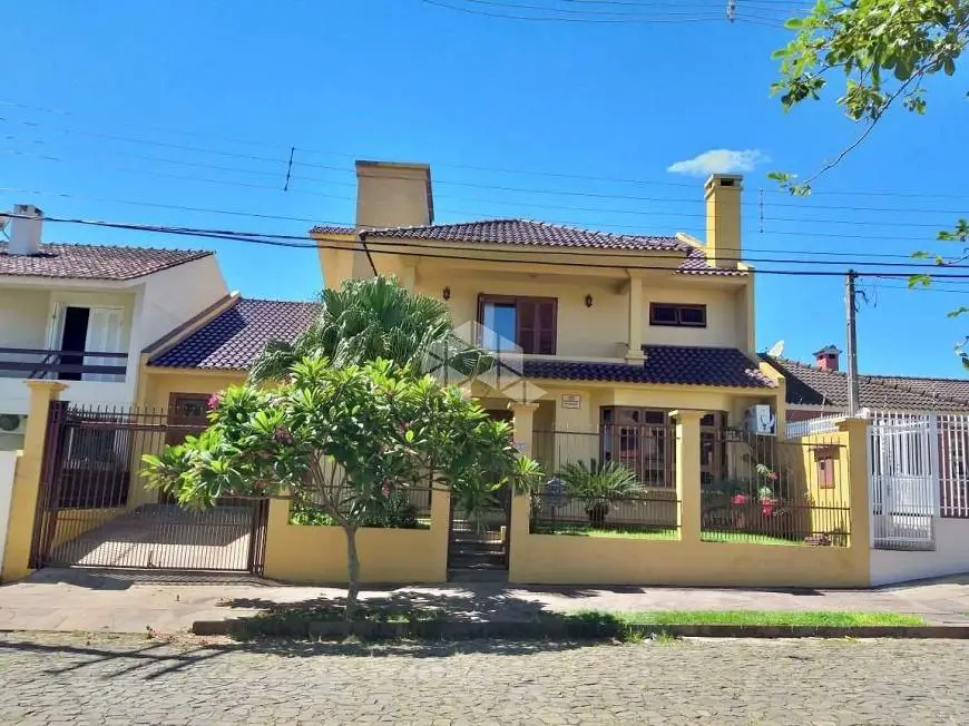 Foto 1 de Casa com 3 Quartos à venda, 293m² em Camobi, Santa Maria