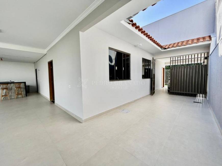 Foto 3 de Casa com 3 Quartos à venda, 177m² em Jardim Monte Rei, Maringá