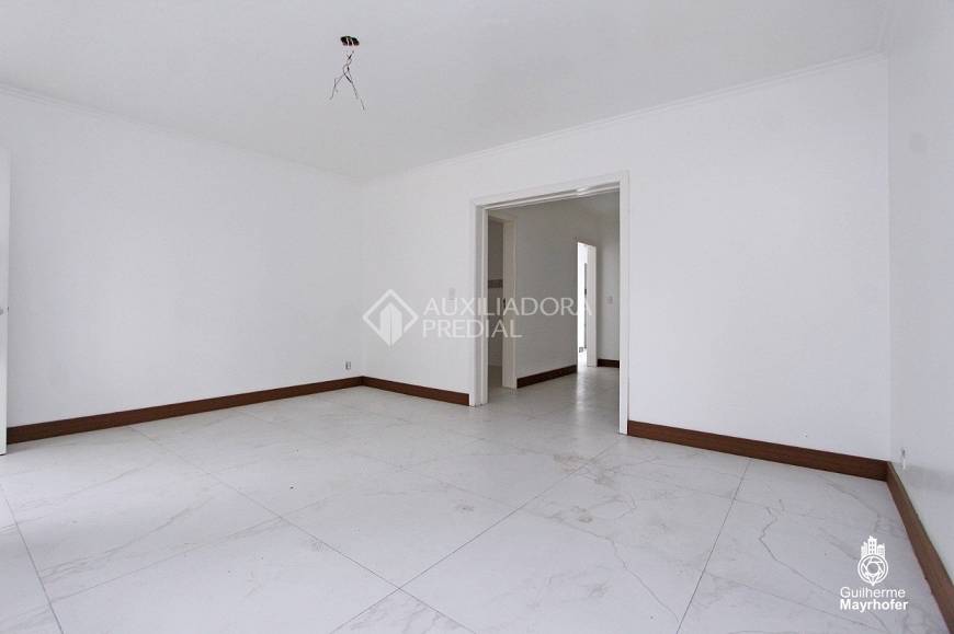 Foto 2 de Casa com 3 Quartos à venda, 210m² em Sarandi, Porto Alegre