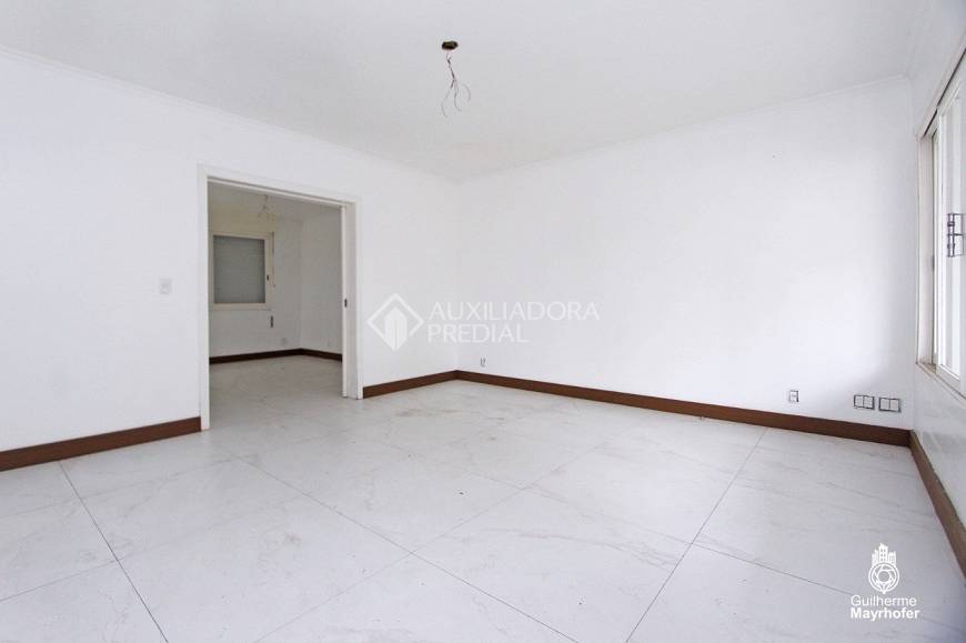 Foto 3 de Casa com 3 Quartos à venda, 210m² em Sarandi, Porto Alegre