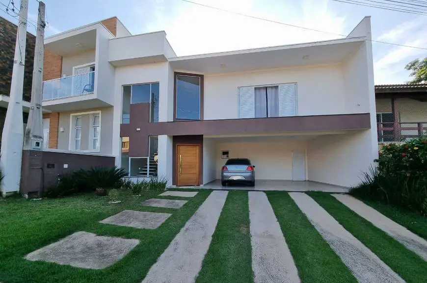 Foto 1 de Casa de Condomínio com 3 Quartos à venda, 200m² em Centro, Porto Feliz