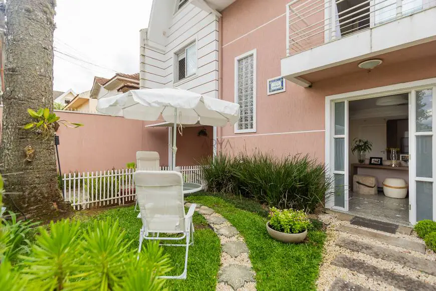 Foto 1 de Casa de Condomínio com 4 Quartos à venda, 240m² em Mercês, Curitiba