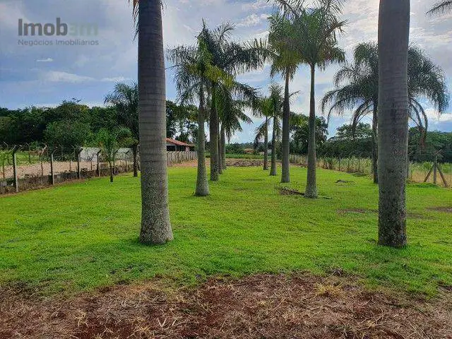 Foto 1 de Lote/Terreno à venda, 2300m² em Universitário, Londrina