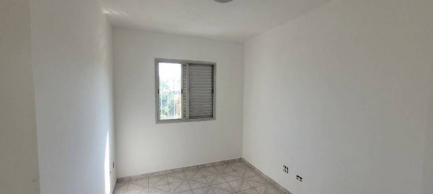 Foto 3 de Apartamento com 2 Quartos à venda, 55m² em Jardim Claudia, São Paulo