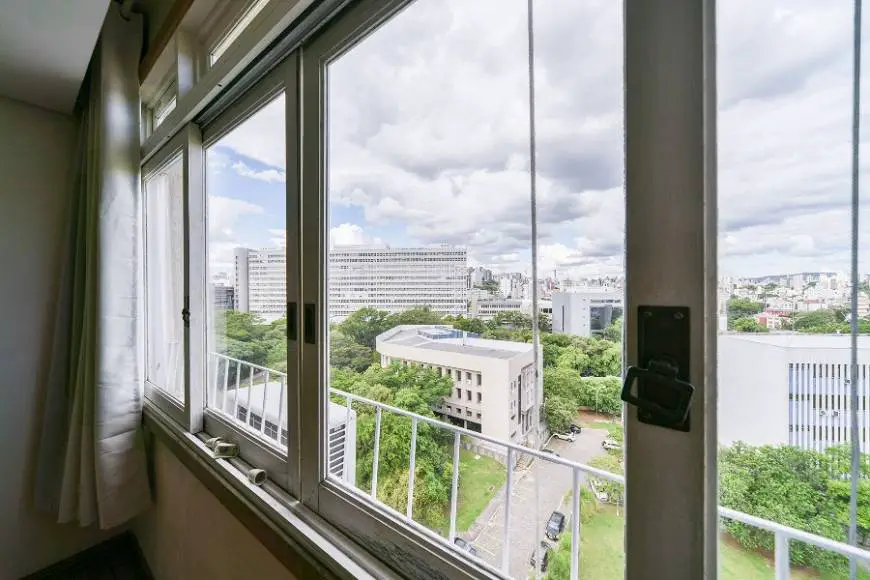 Foto 3 de Apartamento com 2 Quartos à venda, 107m² em Rio Branco, Porto Alegre